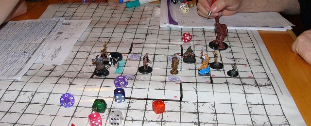 Da mesa para a tela: Os RPGs de papel e lápis que viraram bons jogos